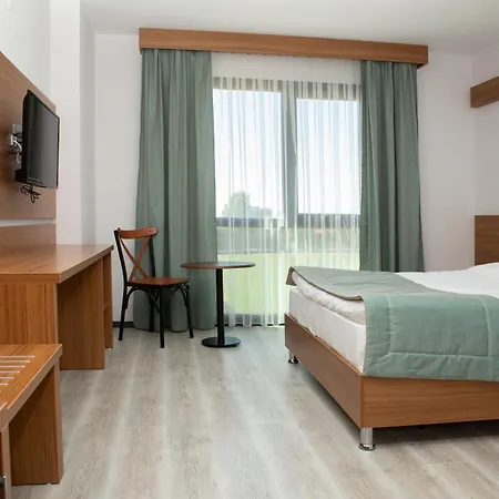 Business Express 4*